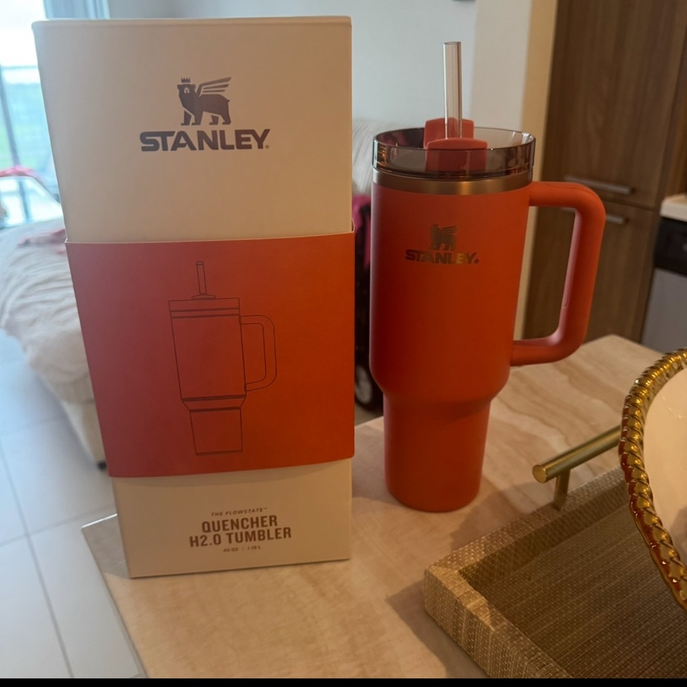 BNIB Stanley Pumpkin Spice 40oz